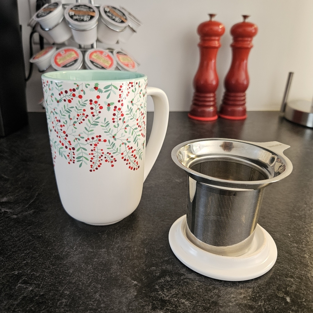 White and Red Ceramic Mug with Tea Infuser